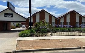 Melton Motor Inn And Apartments